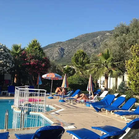 Gorkem & Oda ve Kahvaltı 3*