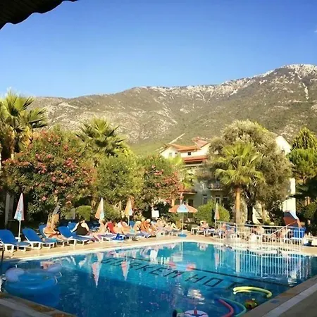 Gorkem & Oda ve Kahvaltı 3*