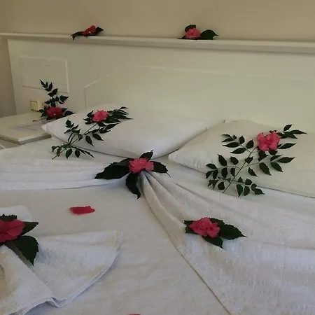 Gorkem & Oda ve Kahvaltı Ölüdeniz